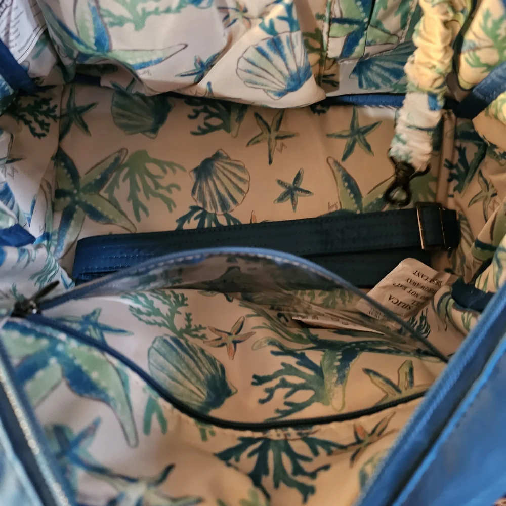 lug lightweight tote